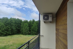 Montaż klimatyzacji Rybnik Boguszowice Heiko Brisa 3,5kW, Montaż na balkonie